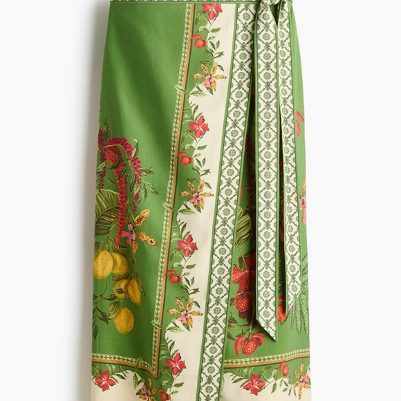 H&M SS26 Green Sleeveless Floral Tie Strap Cropped Top & Midi Wrap Skirt Size XS - Picture 8 of 15